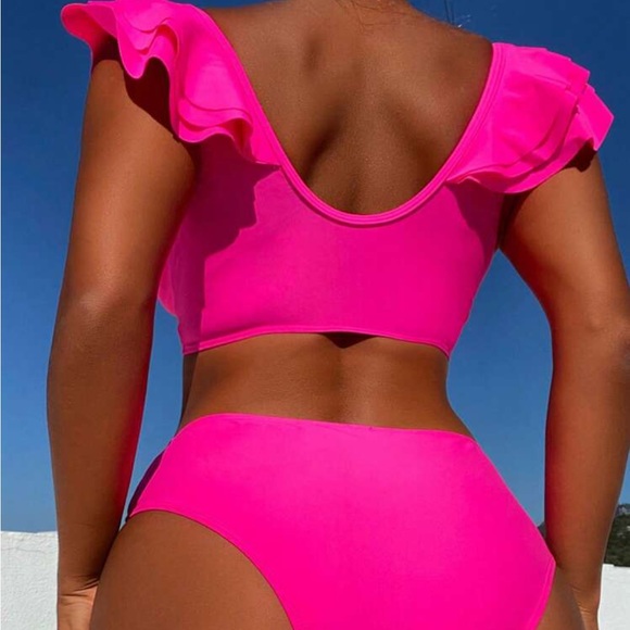 Bikini - Picture 2 of 2